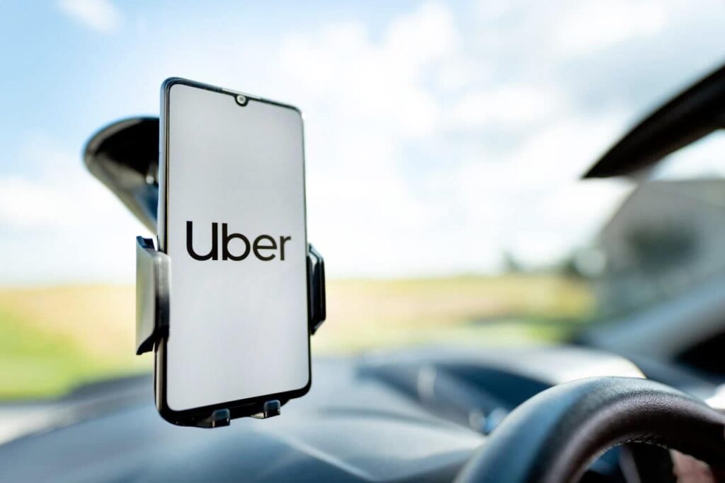 AI predicts UBER stock price for end of 2024