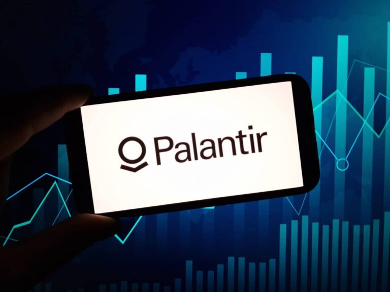 Analyst revises Palantir stock price target