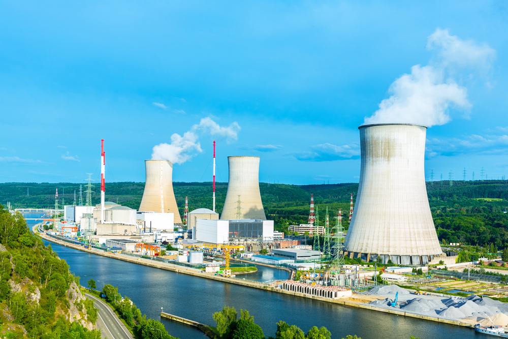 ChatGPT-4o picks 2 nuclear stocks to buy now amid AI boom thumbnail