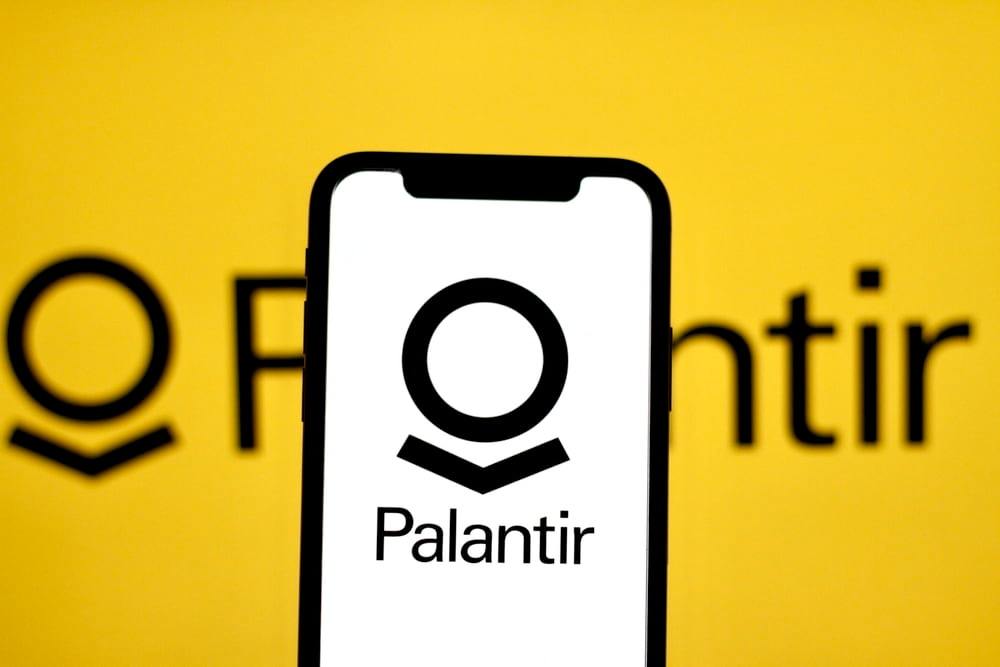 Palantir (PLTR) stock 'no longer showing a healthy rise'; Is $23 crash next? thumbnail