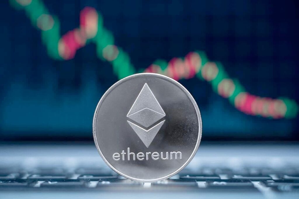 Sell signal: Ethereum long-term investors offload massive ETH positions