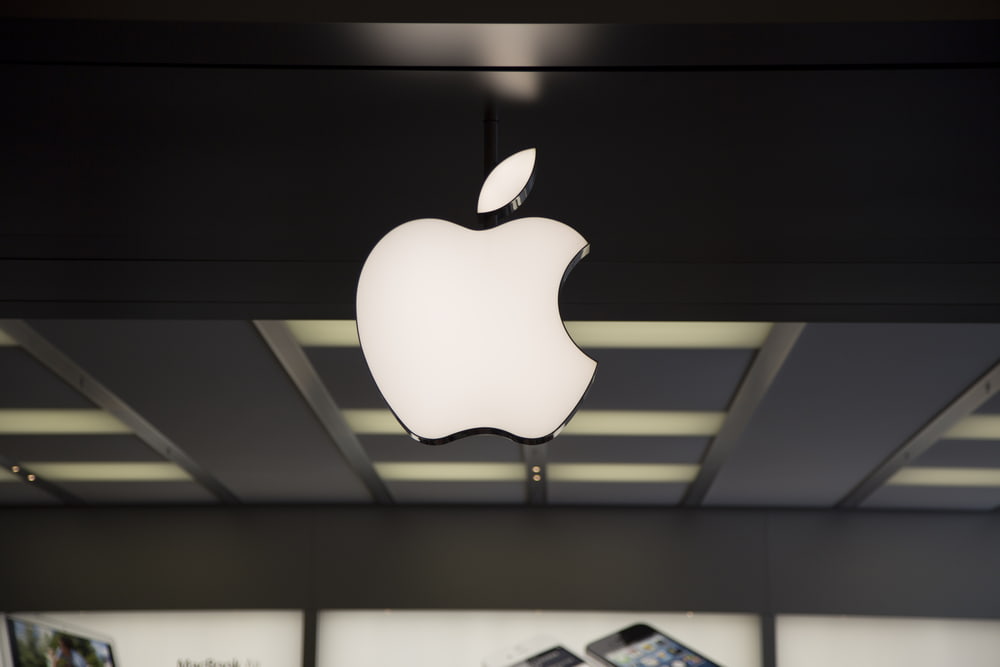 Wall Street sets Apple stock price for the next 12 months