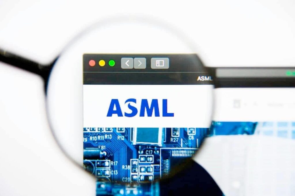 Why ASML stock price is crashing