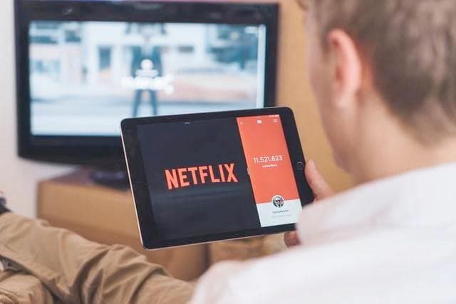 Analyst revises Netflix price target amid 'growing ad revenue'