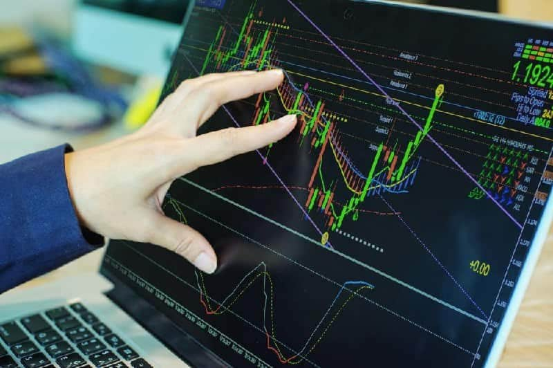 2 cryptocurrencies to reach a $5 billion market cap in Q1 2025 thumbnail