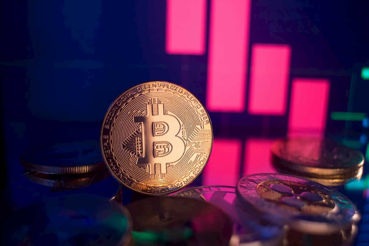 Is Bitcoin price set to plunge below $90k?