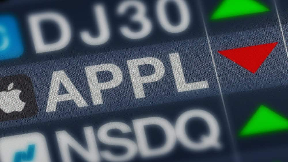 Wall Street analyst downgrades Apple stock — Here's why thumbnail