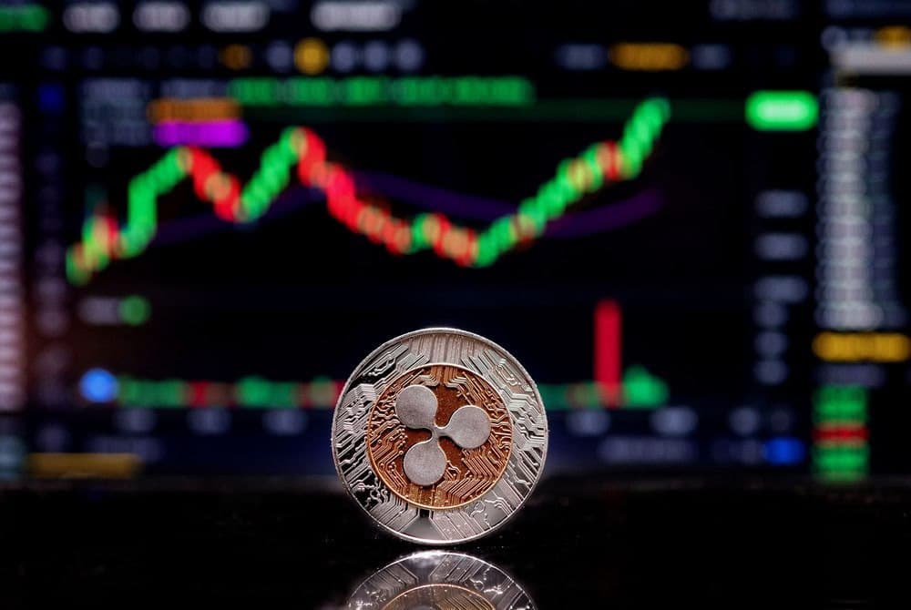 XRP ‘just days' away from all-time high breakout, according to analyst thumbnail