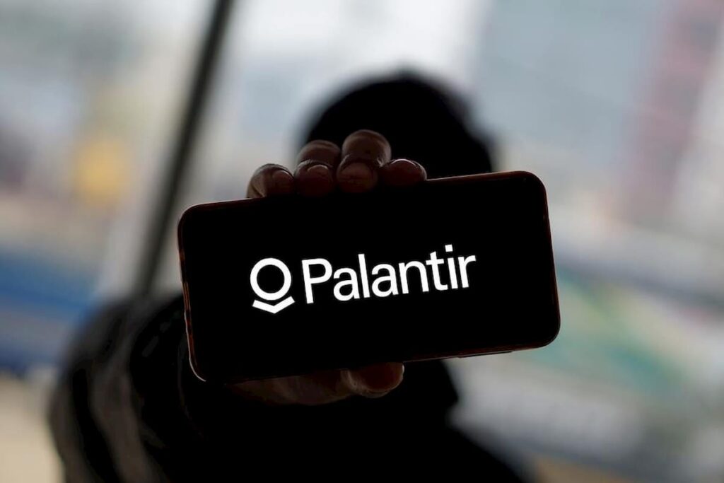 Monster insider trading alert for Palantir stock thumbnail