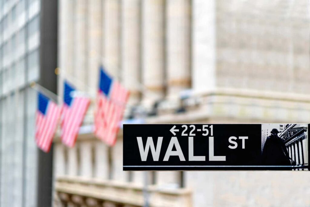 Sell alert as Wall Street expert warns of crisis-level stock market crash