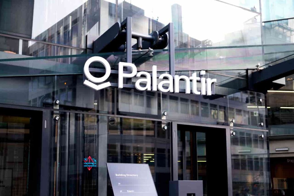 We asked DeepSeek AI what will be Palantir stock price at the end of 2025