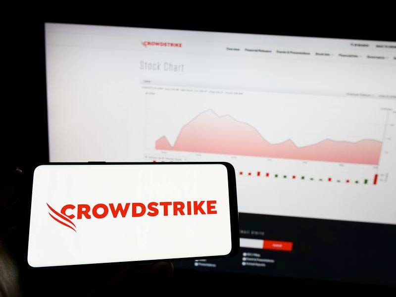 If you invested $1,000 in CrowdStrike stock after the global IT outage, here’s your return now thumbnail