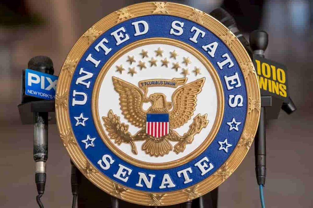 U.S. politician makes suspicious stock trade just before Tariff pauses thumbnail