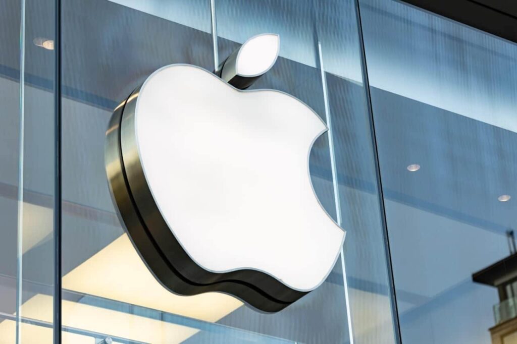 Wall Street AI predicts Apple stock price thumbnail