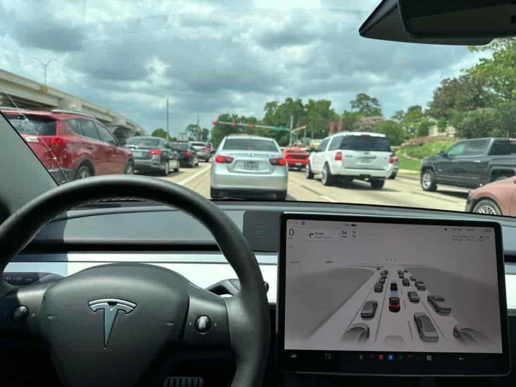 Wall Street analyst updates Tesla stock amid FSD China ‘sporadic lane errors'