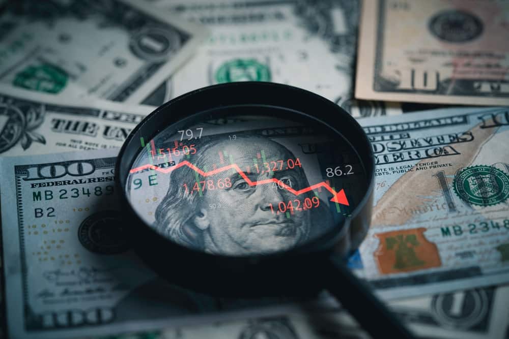 Banking giant sets new recession odds thumbnail