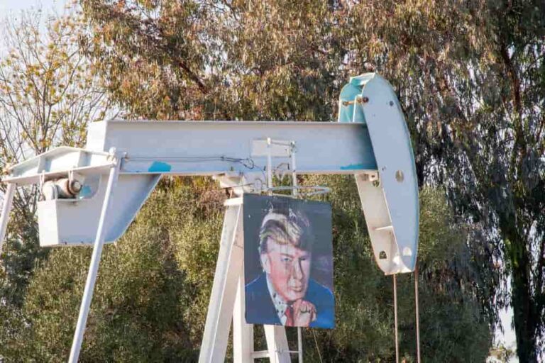 ChatGPT picks 2 stocks to buy after Trump renews ‘drill, baby, drill,’ rhetoric thumbnail