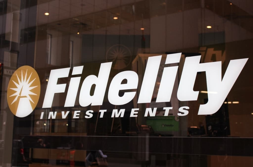 Fidelity dumps 1,820 Bitcoin to buy this crypto thumbnail