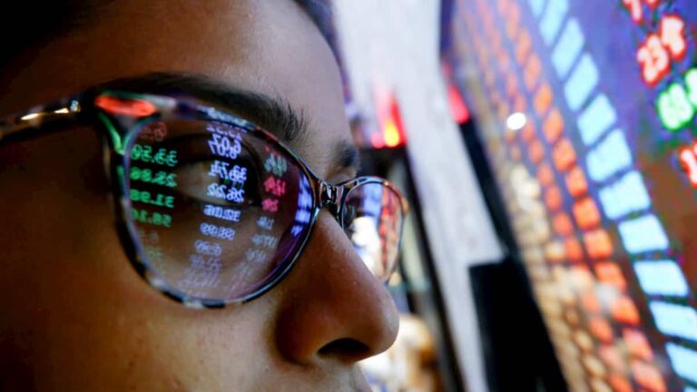 Markets entering a 'danger zone,' warns economist who predicted ‘Black Monday’ crash