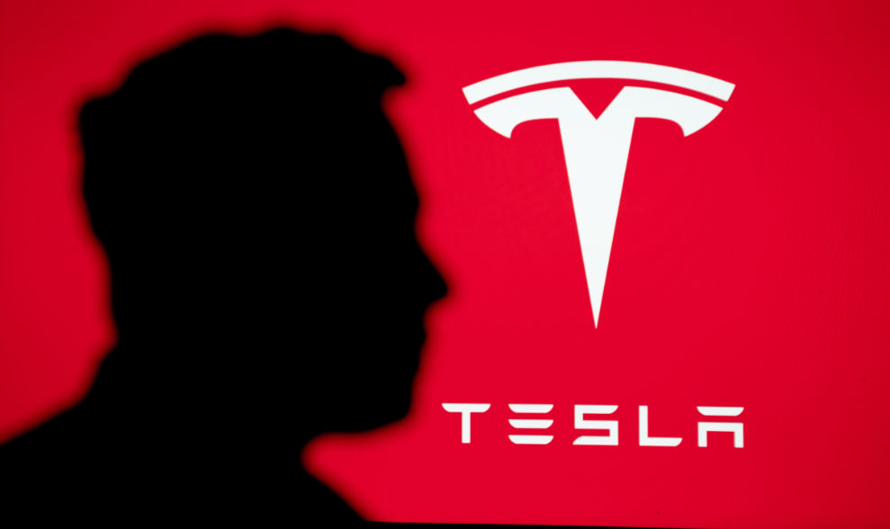 Tesla stock jumps as Musk apologises to Trump