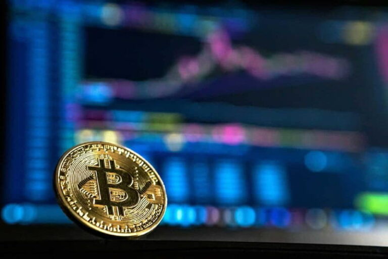 Incoming Bitcoin crash? Key indicator hints at drop to $95,000 thumbnail