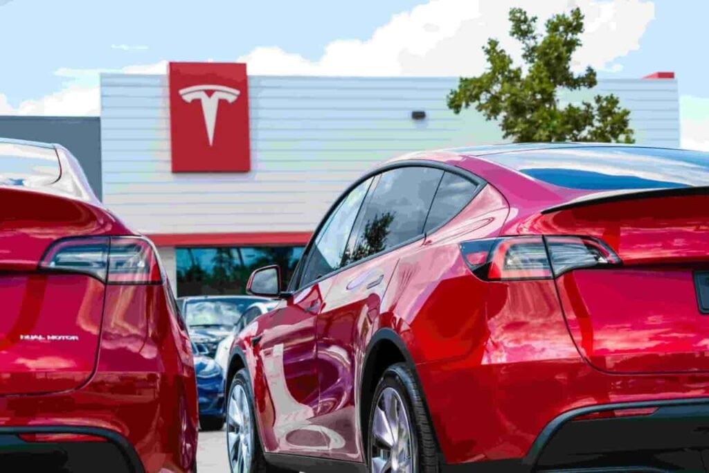 Wall Street sets Tesla stock price for the next 12 months thumbnail