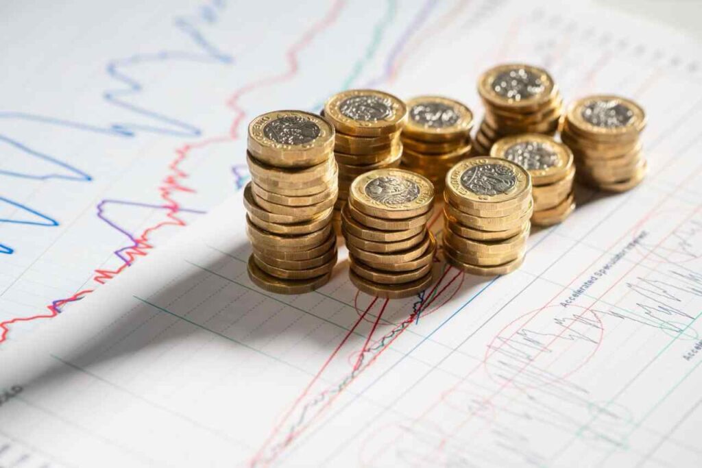 UK debt market alarm bells ring as 30-year yield breaks records thumbnail