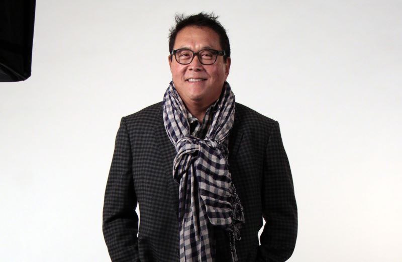 R. Kiyosaki blasts Warren Buffett and urges to buy Bitcoin