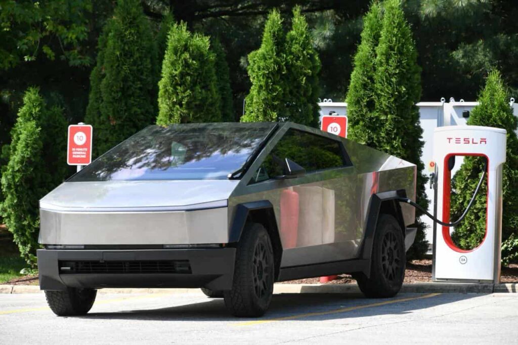 Tesla sells over 16,000 Cybertrucks in 2025 – Finbold report thumbnail