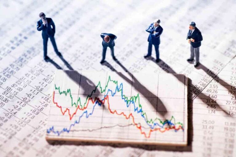 This is the ‘beginning of the end' for banks, warns top industry expert
