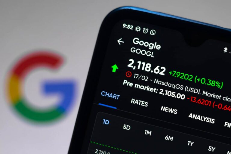 Google stock flashes major crash signal after historic rally thumbnail