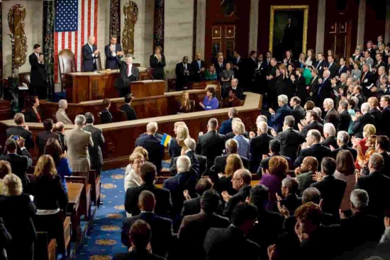 U.S. politician suspiciously sold this stock just days before 56% crash thumbnail