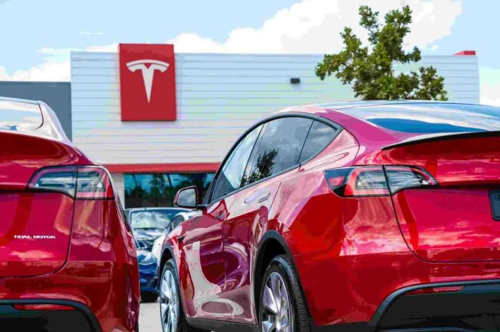 Wall Street sets Tesla stock price for next 12 months thumbnail