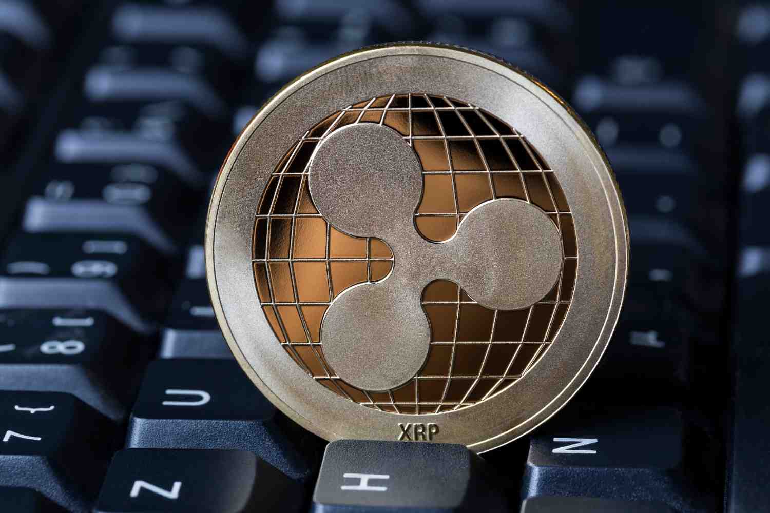 XRP wipes out over $11 billion in a day as major crash signal pops