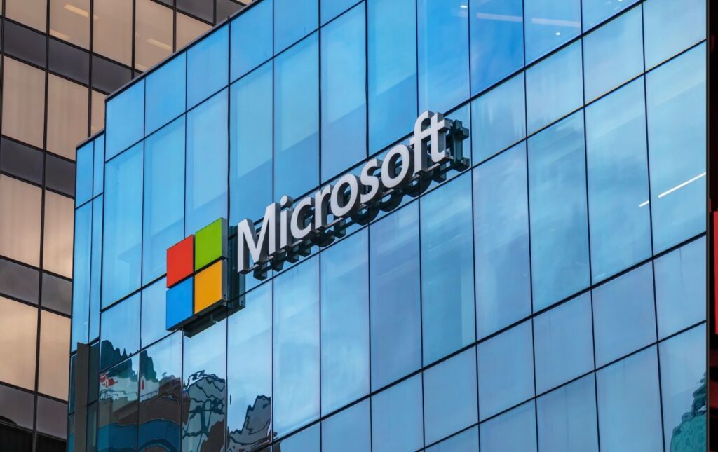 Analyst explains why Microsoft is ‘a generational buying opportunity’ thumbnail
