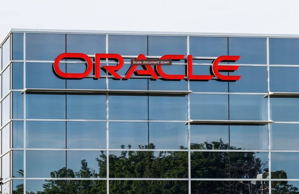 Banking giant sets Oracle stock price target  thumbnail