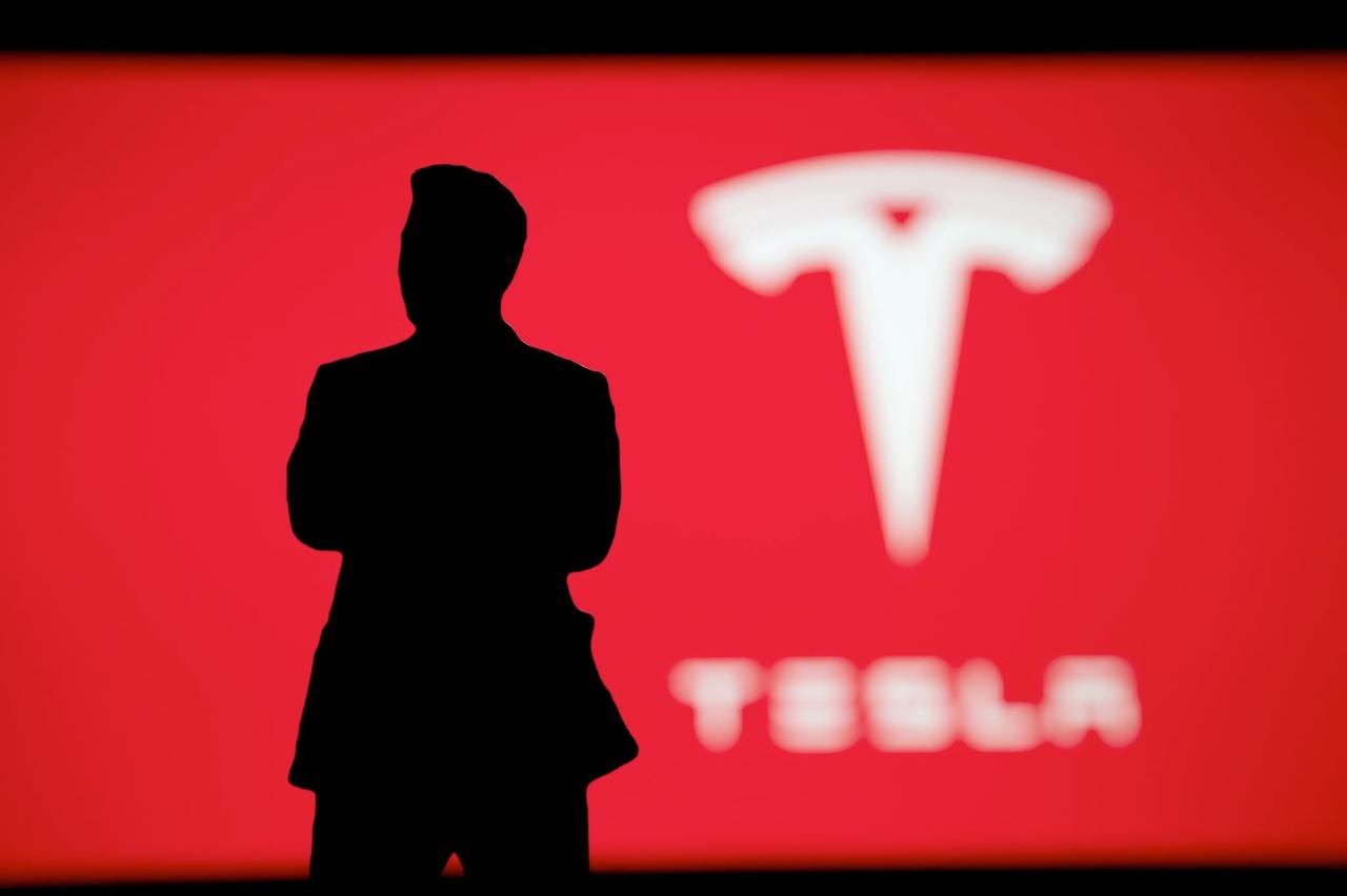 British banking giant predicts 68% Tesla stock collapse by 2027