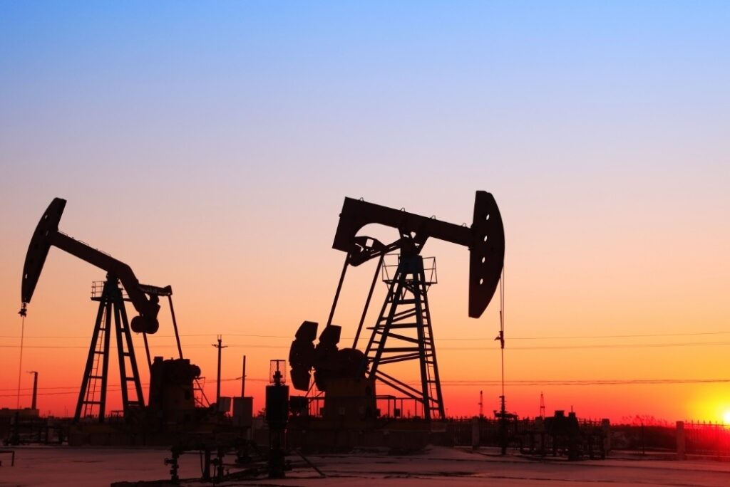 U.S. oil prices surge to their highest level since January 2025