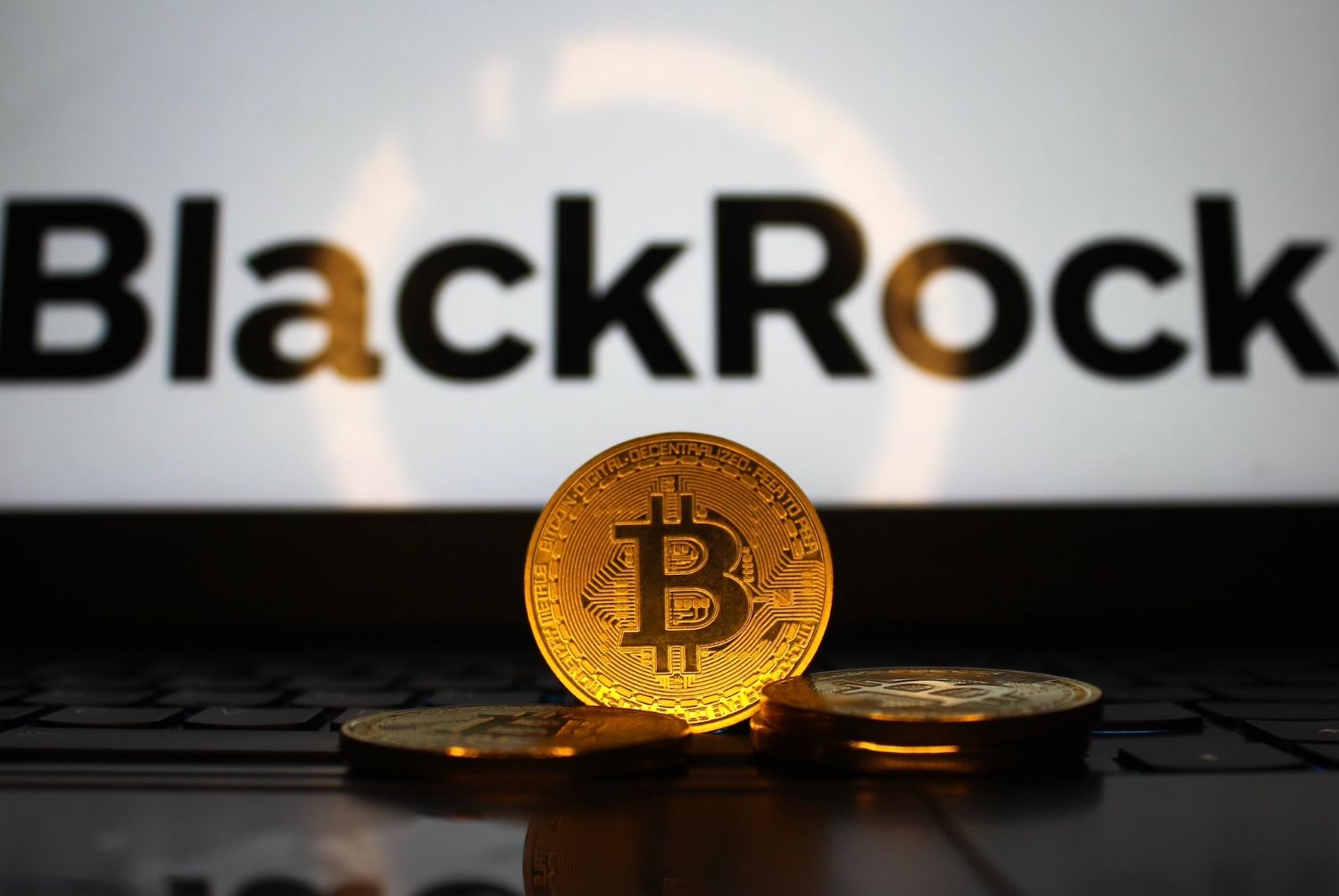 1 News Article Image Les détenteurs d'ETF IBIT de BlackRock sont en baisse d'un total estimé de 12 milliards de dollars