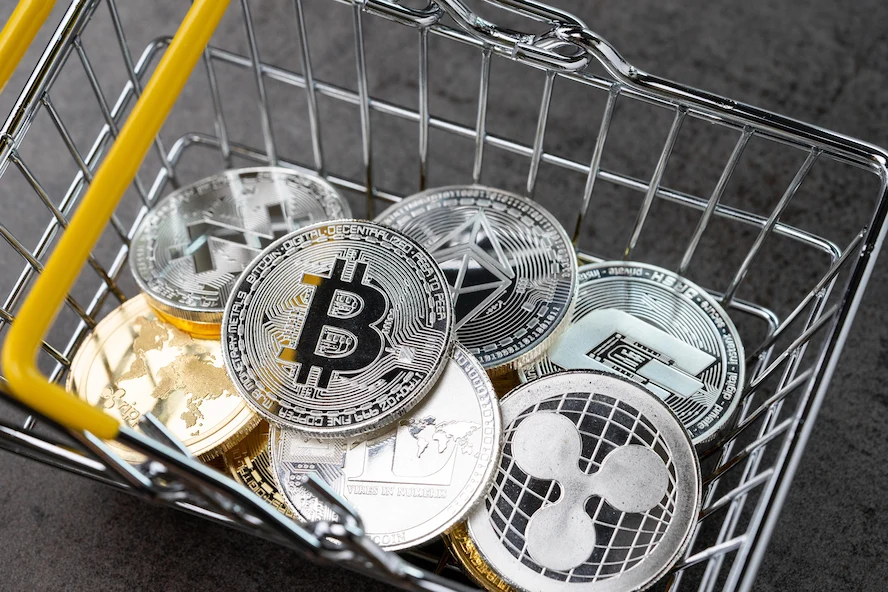 4 cryptocurrencies to turn $10 into $100 next week