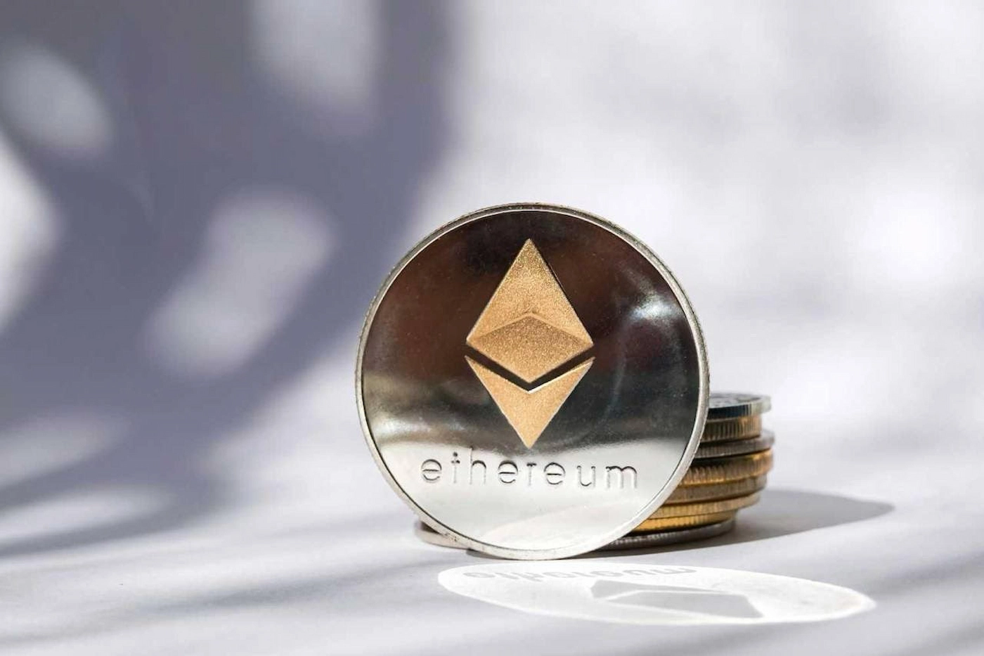 Ethereum open interest falls to a 4-month low