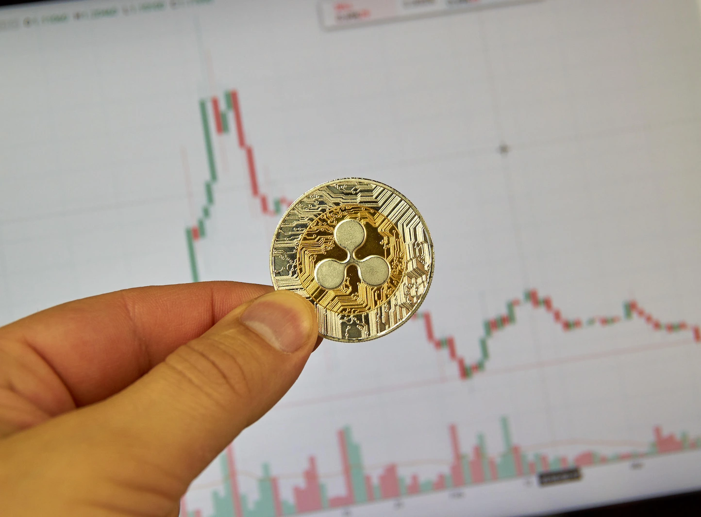 Analyst sets conditions for XRP price to hit $1.35