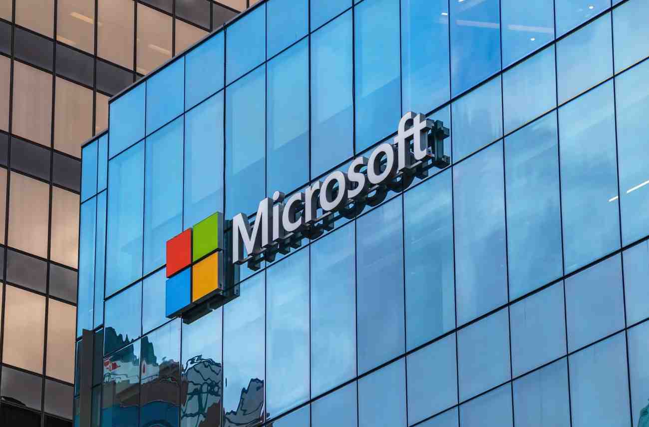DA Davidson keeps Microsoft in the buy zone